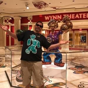 Meet your Posher, Tomas